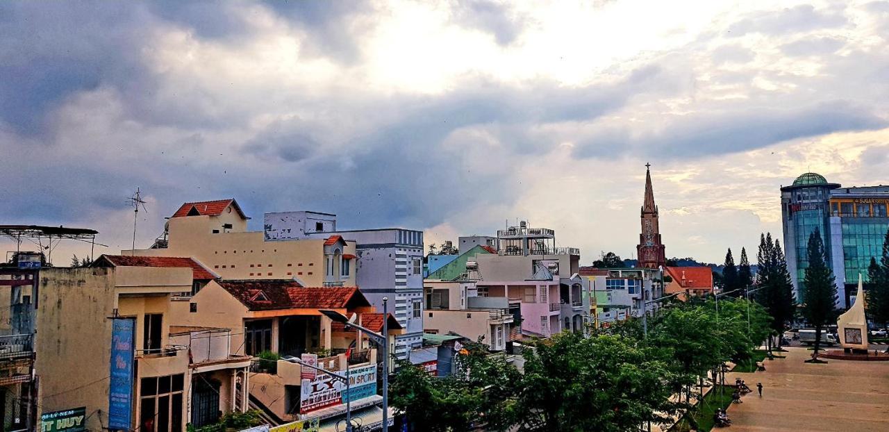Quoc Thanh Hotel Long Khanh Exterior foto