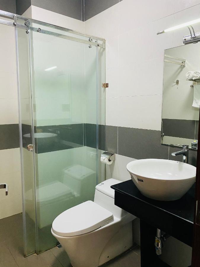 Quoc Thanh Hotel Long Khanh Exterior foto